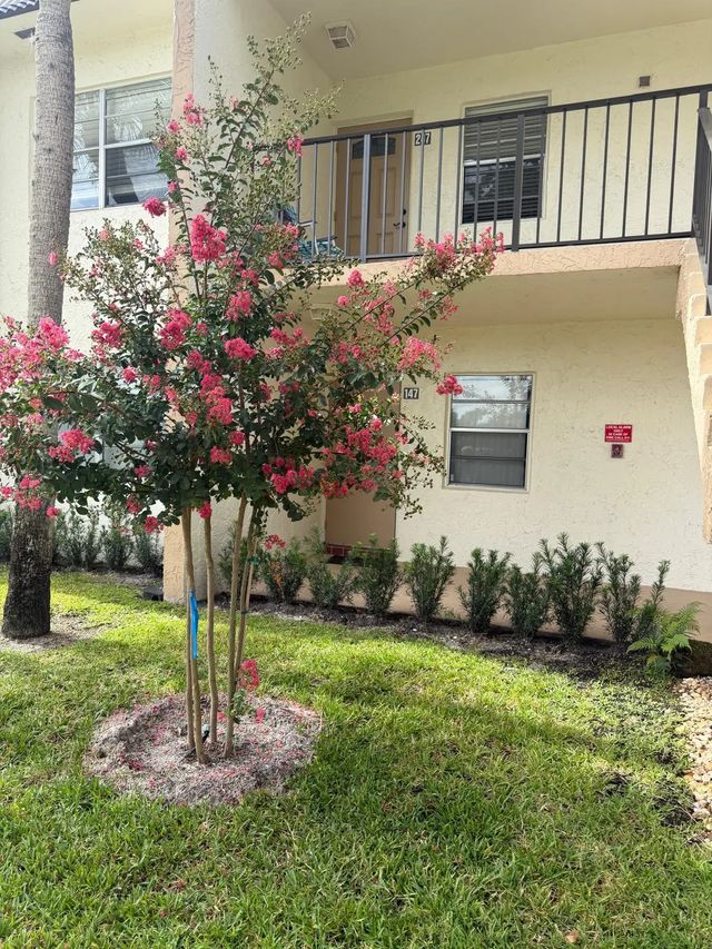 150 Lake Meryl Drive #247, West Palm Beach