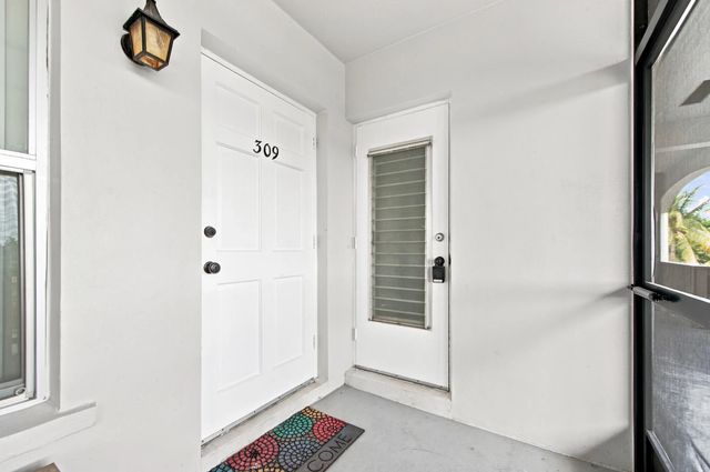 4 of 28 - 651 Pine Drive #309, Pompano Beach, FL