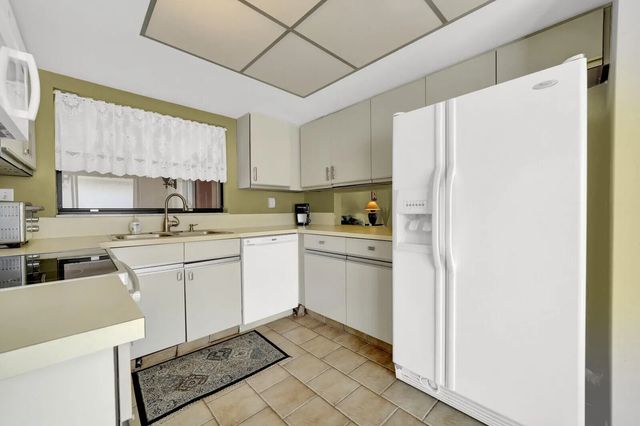 5 of 50 - 5569 Lakeview Mews Drive, Boynton Beach, FL