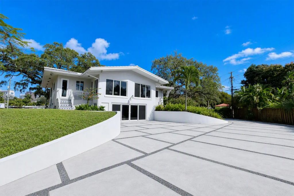 600 Sw 12th Street, Fort Lauderdale