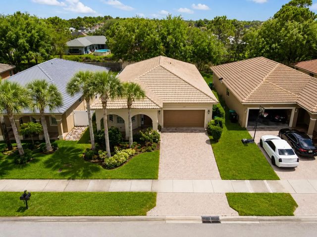 1804 Sw Jamesport Drive, Port St. Lucie