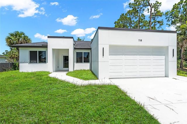 718 718 Robert Avenue, Lehigh Acres