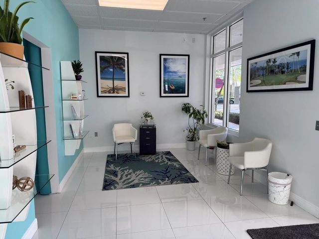 3 of 7 - 1750 N Congress Avenue #402, West Palm Beach, FL