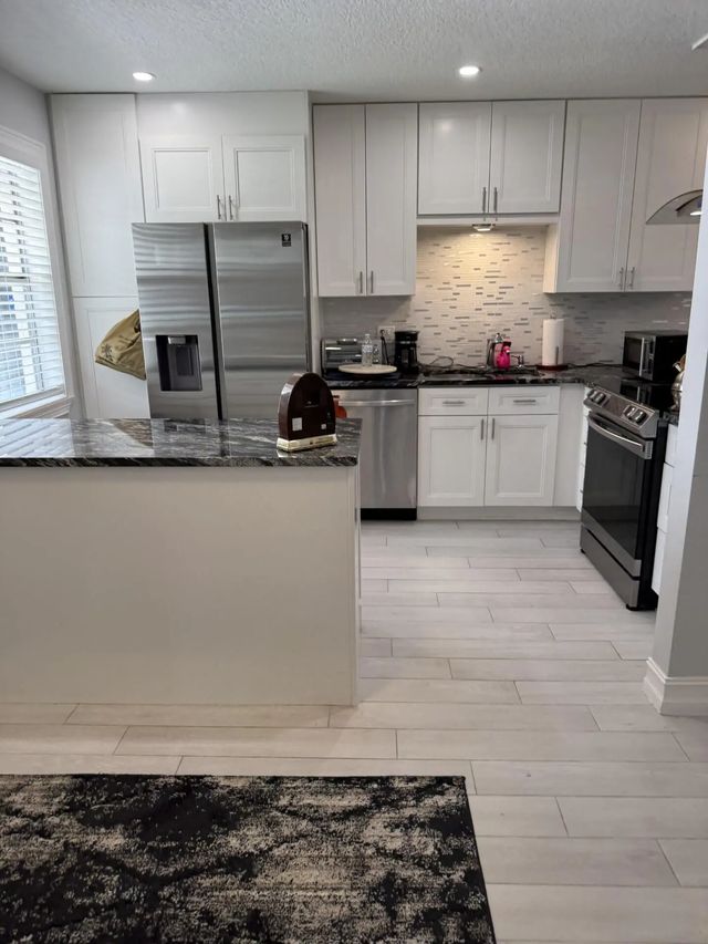 2 of 25 - 133 Lake Olive Drive, West Palm Beach, FL
