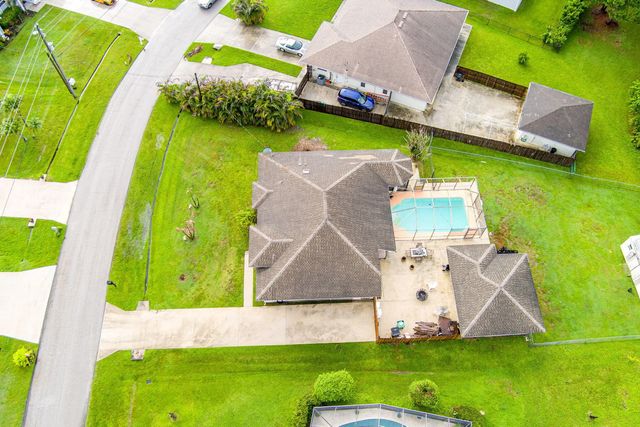 3 of 35 - 517 Se Felix Avenue, Port St. Lucie, FL