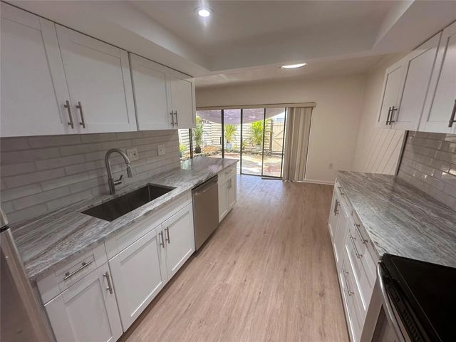 4 of 27 - 1501 Se 15th Street #3-4, Fort Lauderdale, FL