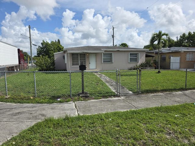 4 of 11 - 3555 Nw 95th Street, Miami, FL