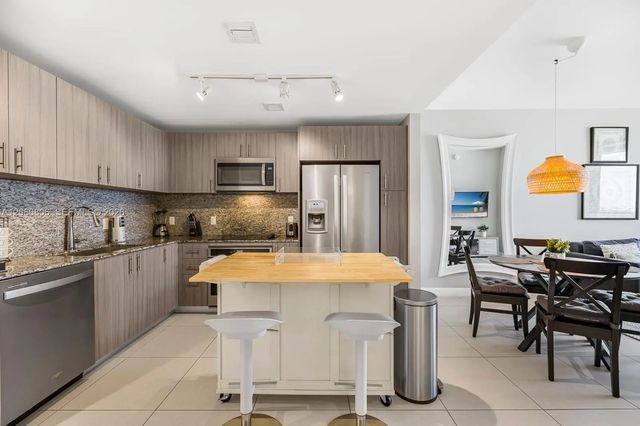 2 of 35 - 5350 Nw 84th Avenue #1614, Doral, FL