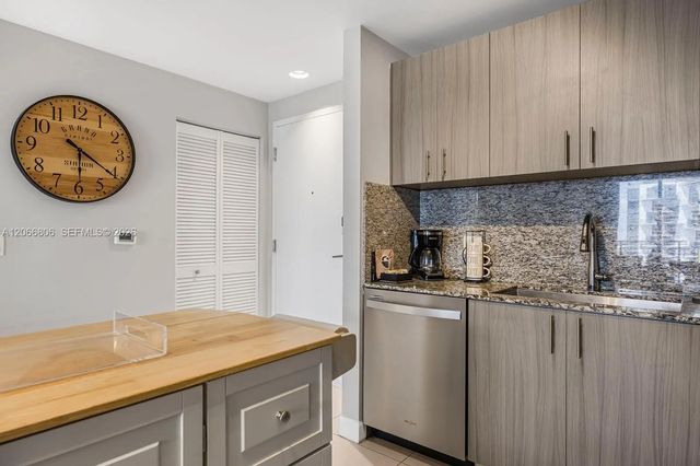3 of 35 - 5350 Nw 84th Avenue #1614, Doral, FL