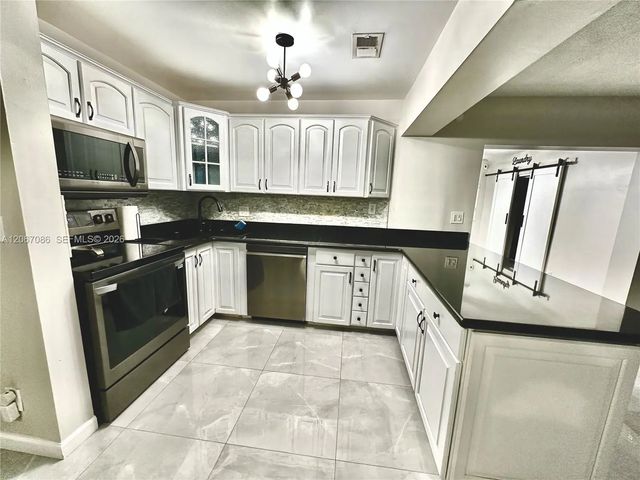 3 of 36 - 4580 Sw 39th Street, West Park, FL