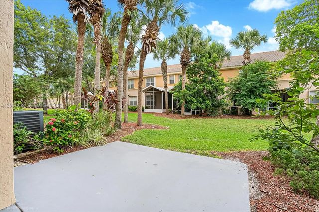 4 of 15 - 112 Wakulla Springs Way, Royal Palm Beach, FL