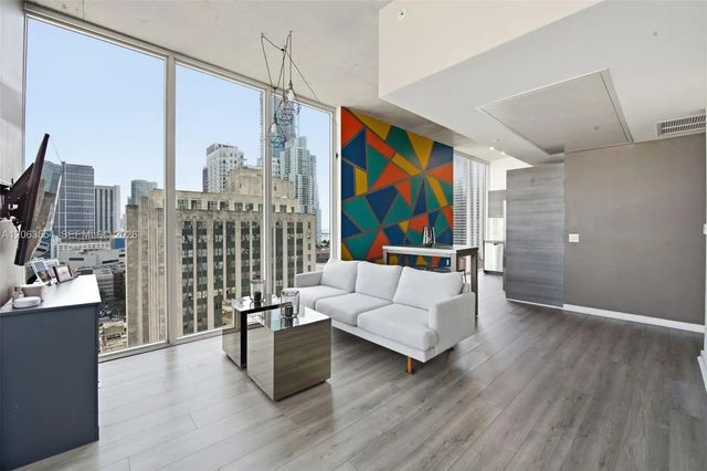 3 of 41 - 151 Se 1st Street #1910, Miami, FL