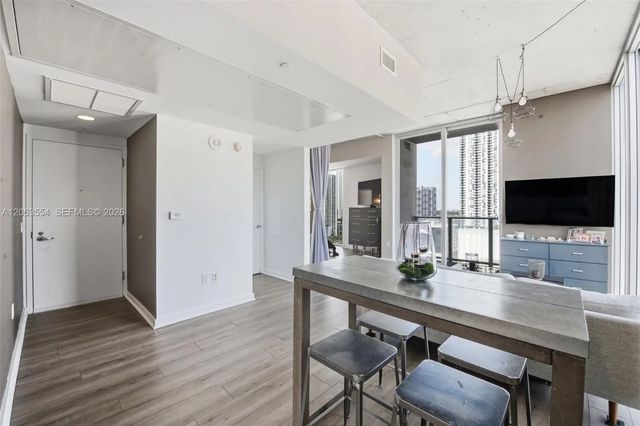5 of 41 - 151 Se 1st Street #1910, Miami, FL