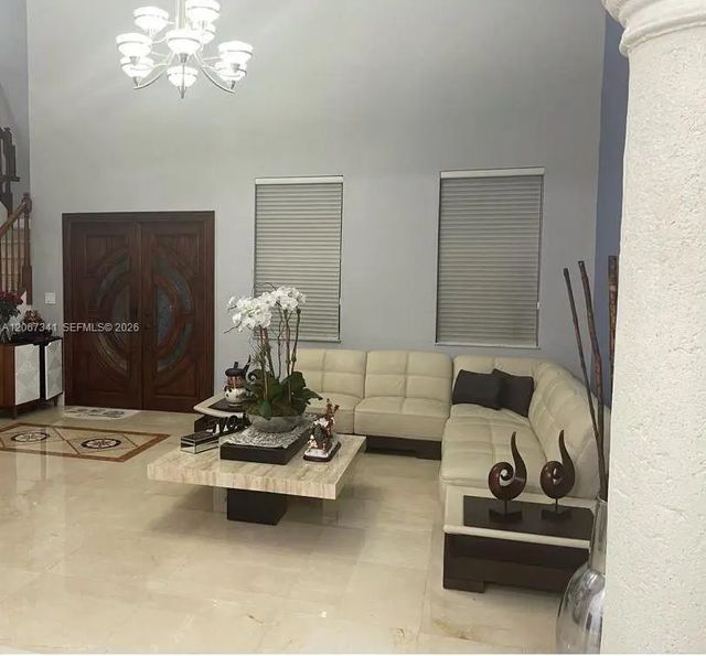 4 of 23 - 892 Nw 131st Avenue, Miami, FL