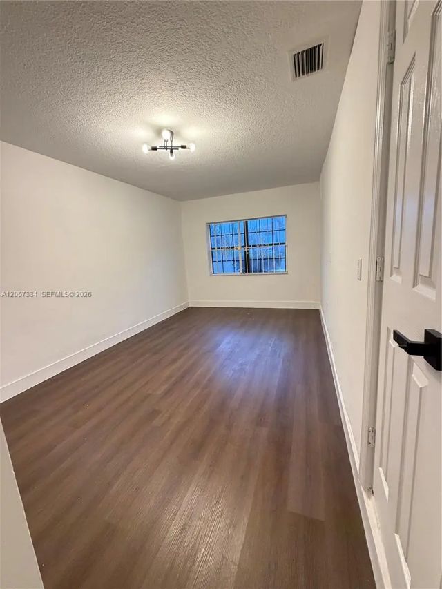 4 of 12 - 9902 Hammocks Boulevard #102-60, Miami, FL