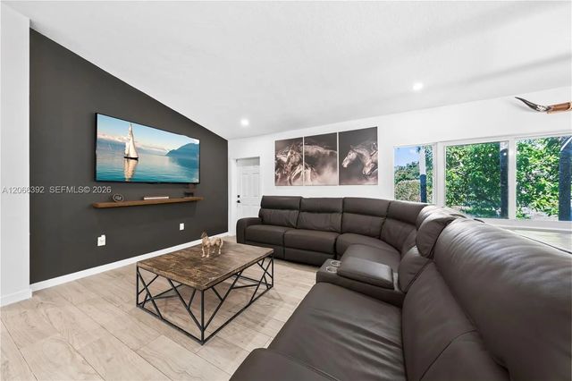 4 of 48 - 19601 Sw 187th Avenue, Miami, FL