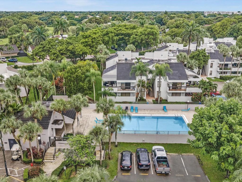 13250 Sw 88th Terrace N #303, Miami
