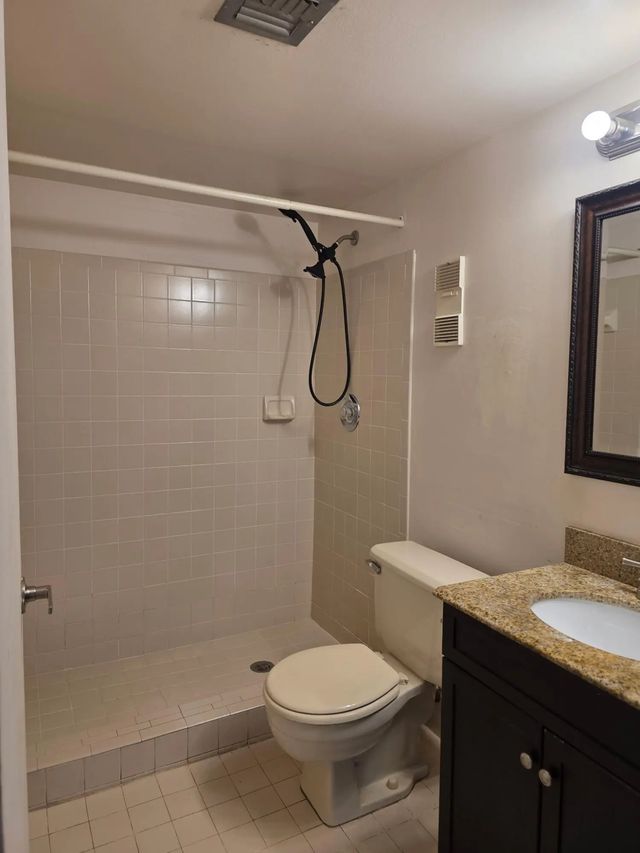 3 of 4 - 13250 Sw 88th Terrace N #303, Miami, FL