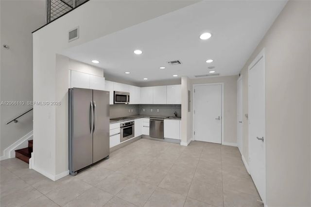 4 of 17 - 1060 Brickell Avenue #815, Miami, FL