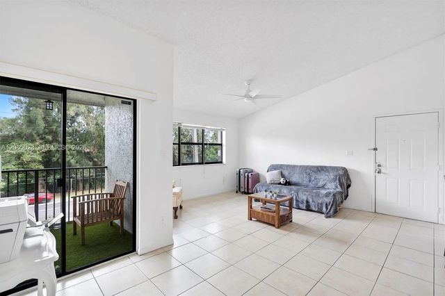 2 of 26 - 610 S Park Road #35-1, Hollywood, FL