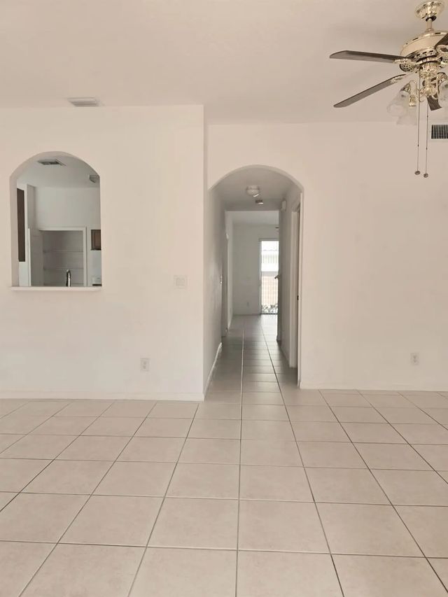 5 of 44 - 10589 Nw 56th Place, Coral Springs, FL
