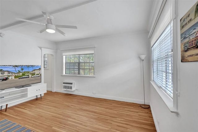 5 of 43 - 717 Espanola Way #204, Miami Beach, FL