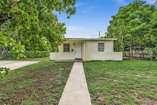 4 of 35 - 4936 Ne 14th Avenue, Pompano Beach, FL