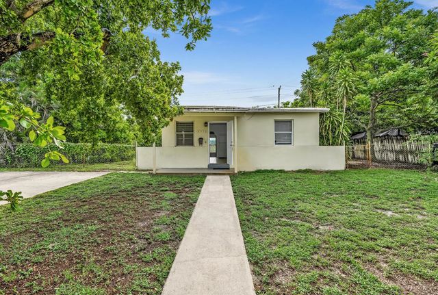 5 of 35 - 4936 Ne 14th Avenue, Pompano Beach, FL