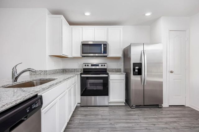 3 of 16 - 375 Sw Dwight Avenue, Port St. Lucie, FL