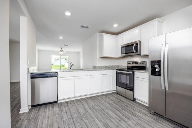 4 of 16 - 375 Sw Dwight Avenue, Port St. Lucie, FL