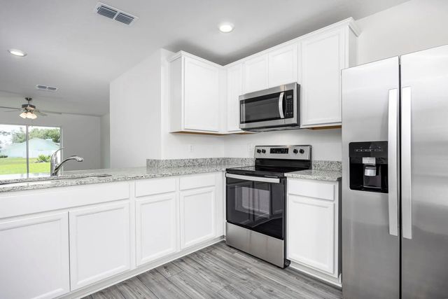 5 of 16 - 375 Sw Dwight Avenue, Port St. Lucie, FL