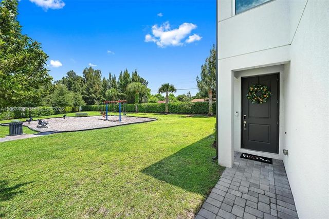 3 of 21 - 1616 Lindley Street, Mangonia Park, FL