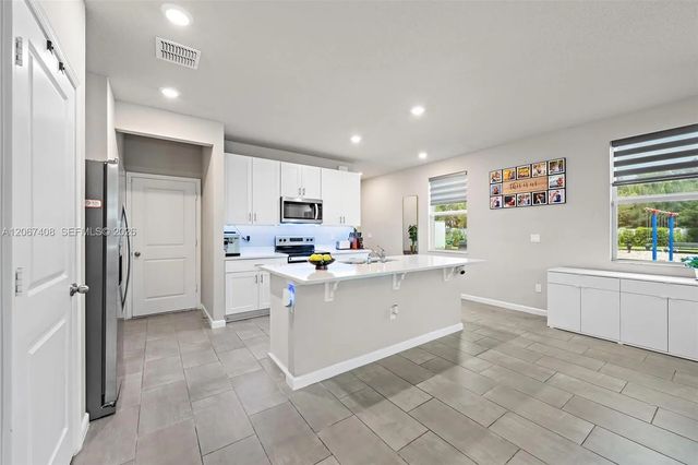 5 of 21 - 1616 Lindley Street, Mangonia Park, FL