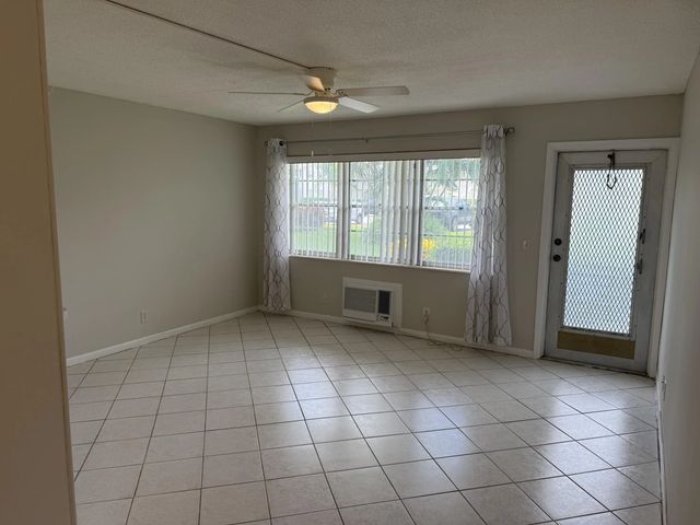 3 of 20 - 147 Cambridge G, West Palm Beach, FL