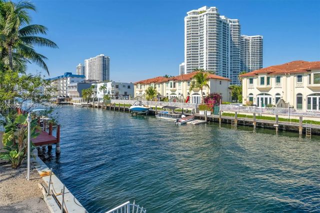 2 of 33 - 4000 Ne 170th Street #200, North Miami Beach, FL