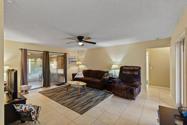3 of 14 - 1111 Nw 85th Way, Pembroke Pines, FL