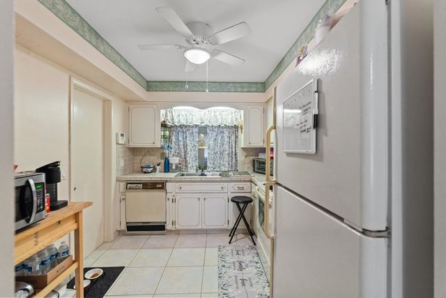 5 of 14 - 1111 Nw 85th Way, Pembroke Pines, FL