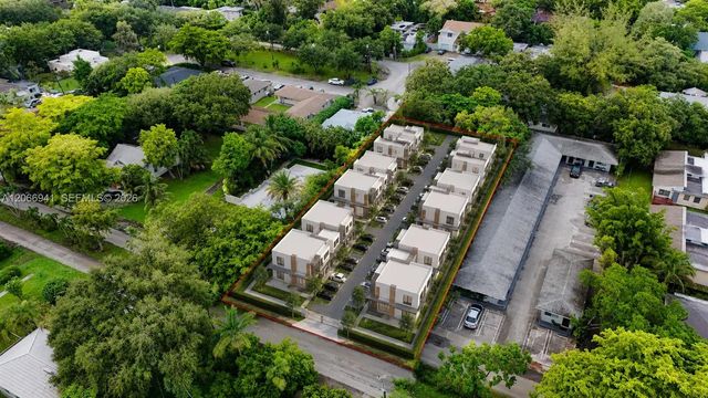 753 Ne 121st Street, North Miami