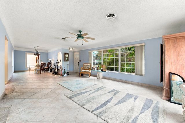 4 of 40 - 1421 Sw 13th Street, Fort Lauderdale, FL