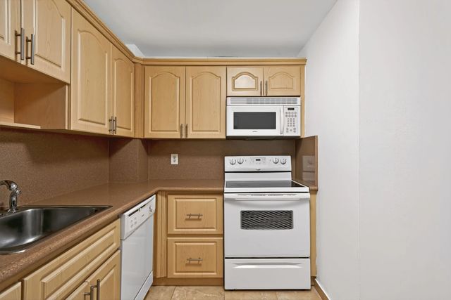 5 of 27 - 401 Golden Isles Drive #1014, Hallandale Beach, FL