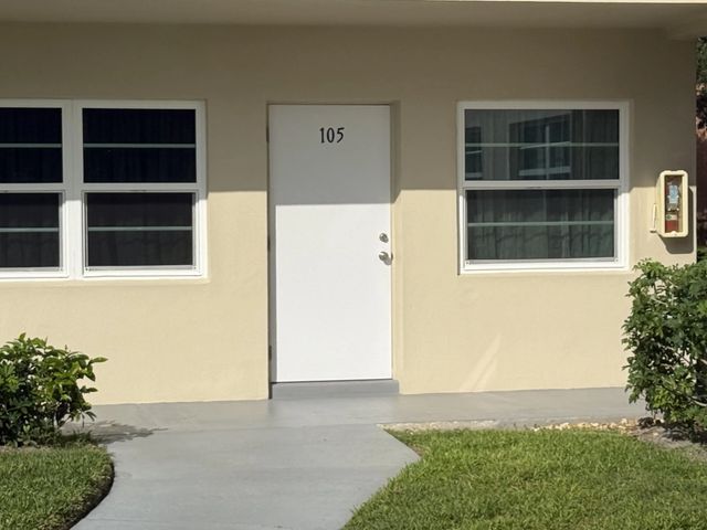 4 of 14 - 28 Pine Arbor #105, Vero Beach, FL