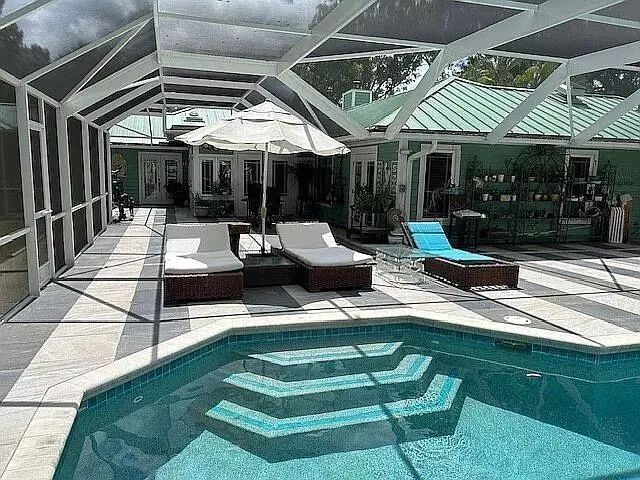 2 of 12 - 480 38th Court, Vero Beach, FL