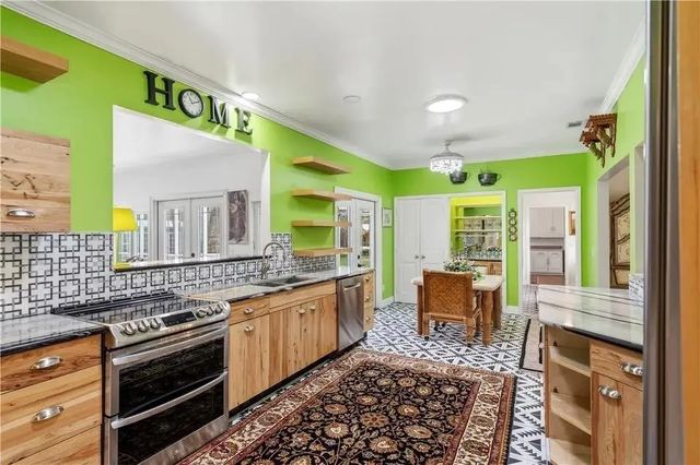 4 of 12 - 480 38th Court, Vero Beach, FL