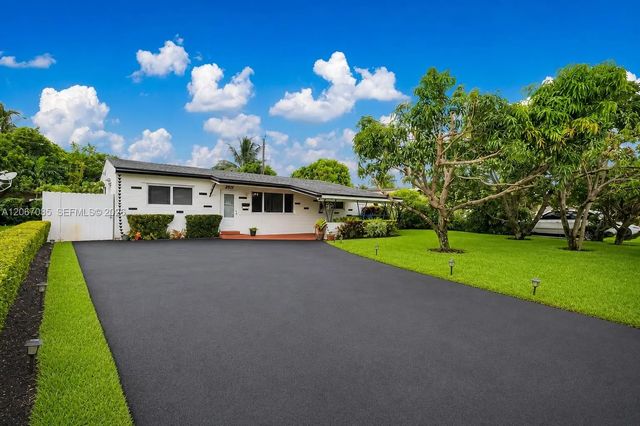 2 of 37 - 7561 Meridian Street, Miramar, FL