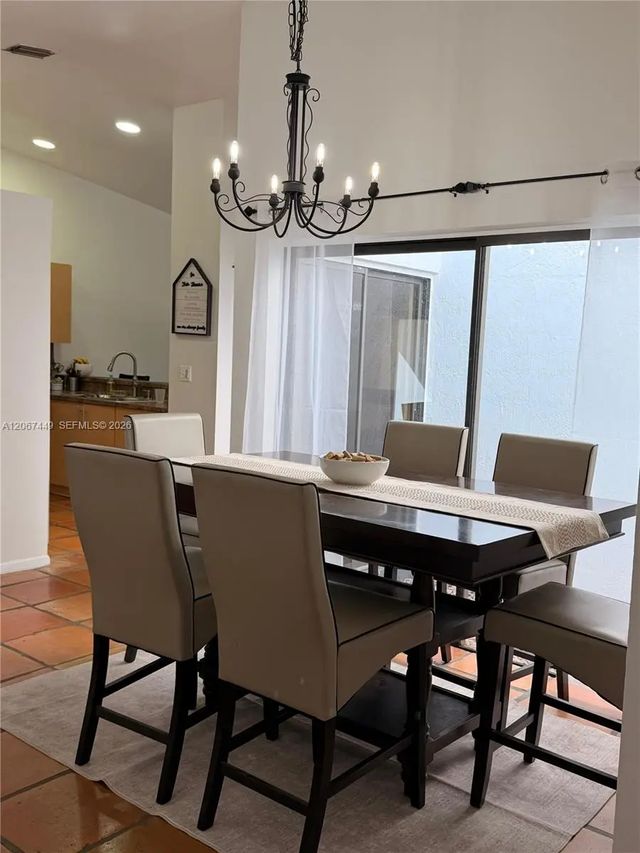 4 of 32 - 6641 Nw 174th Terrace, Hialeah, FL