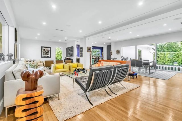 5 of 31 - 460 Ne 50th Terrace, Miami, FL