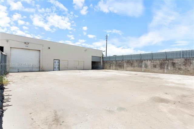 2341 Ali Baba Avenue, Opa-Locka