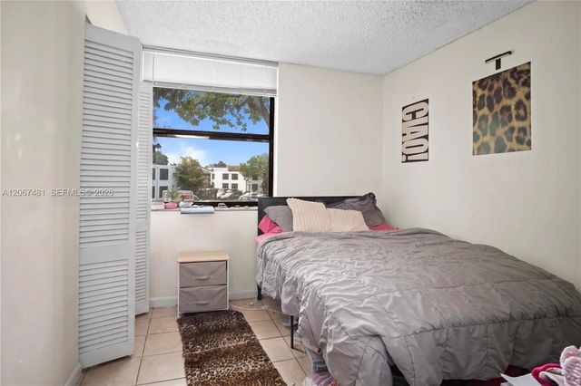 5 of 17 - 213 Lake Pointe Drive #203, Oakland Park, FL
