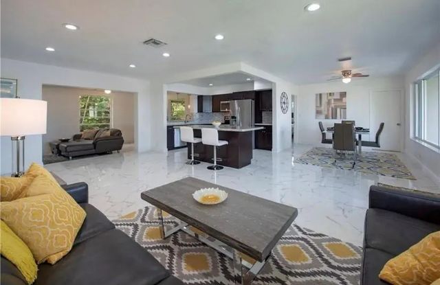 3 of 8 - 1460 Ne 56th Court, Fort Lauderdale, FL