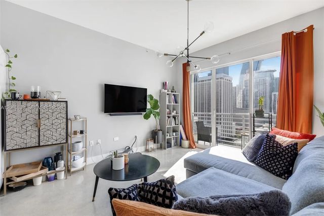 5 of 21 - 133 Ne 2nd Avenue #1908, Miami, FL